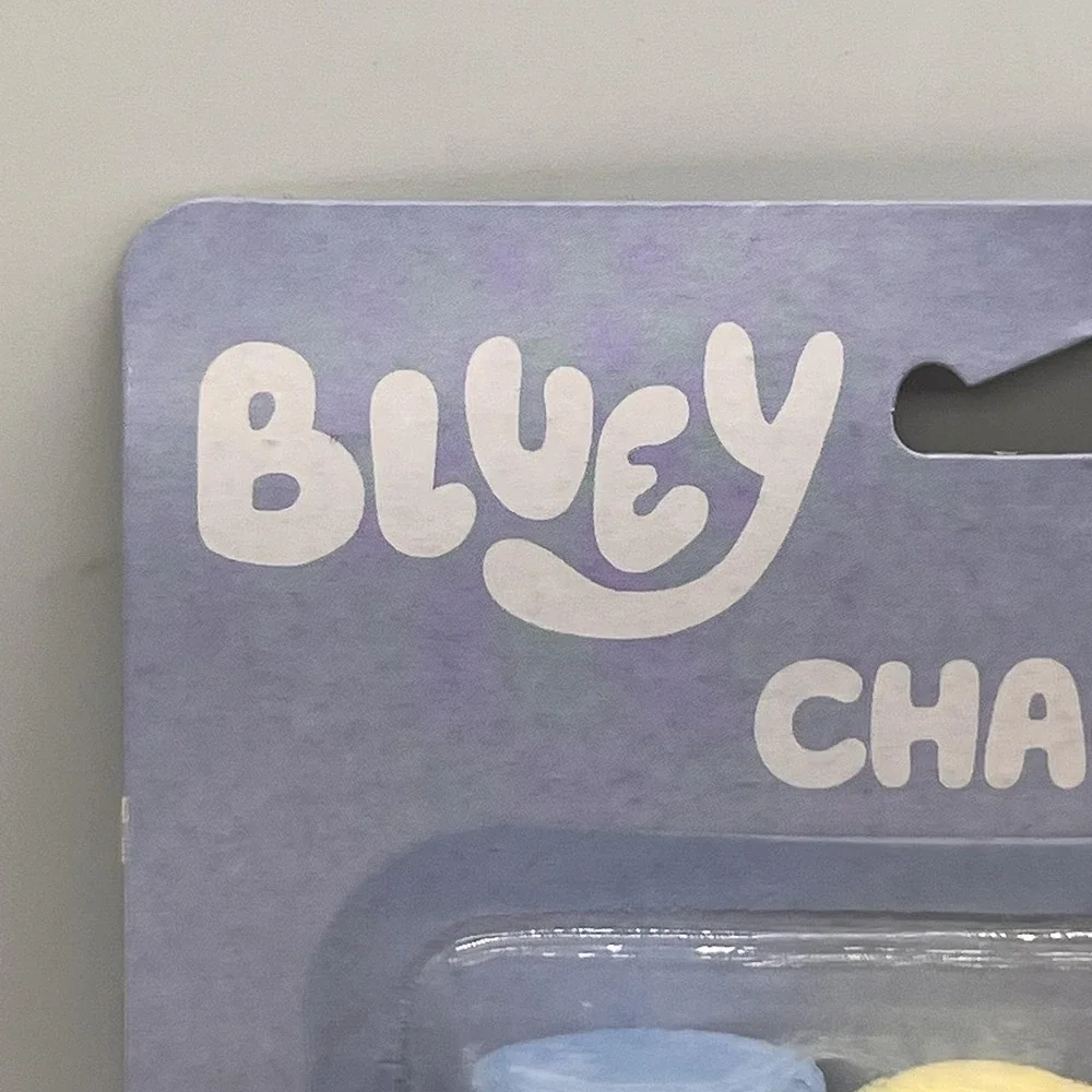 Bluey Chalk Set Little Kids Outdoor Sidewalk Chalk Holder 3+ Ages 4 Colors - Picture 3 of 10